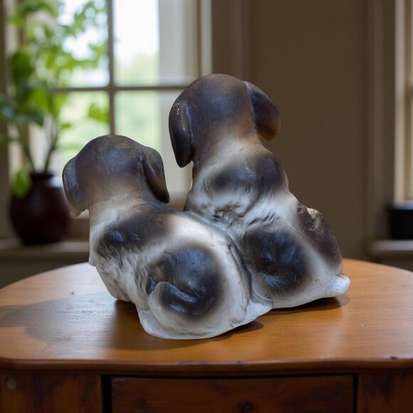 Vintage 1977 Enesco Beagle Dogs Porcelain Puppy Figurine Pair - Picture 3 of 4